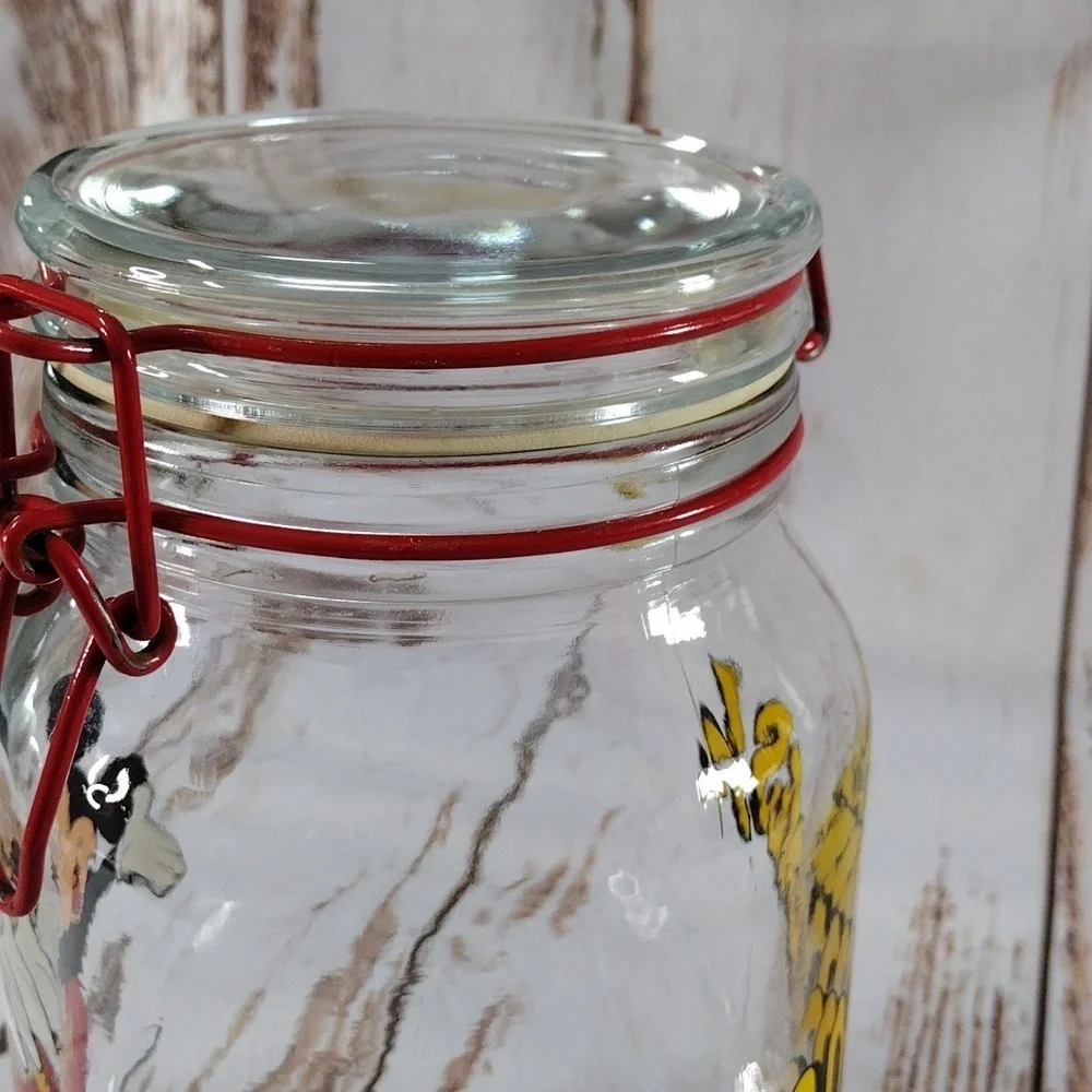 Vintage‎ Anchor Hocking Disney Mickey Mouse Locking Canister